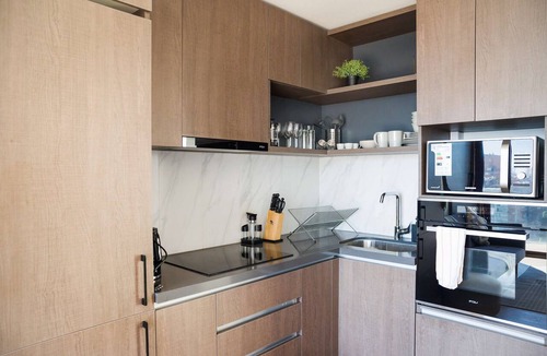 El Golf Apartment | 2BR Oasis in Las Condes Ready for Relaxation