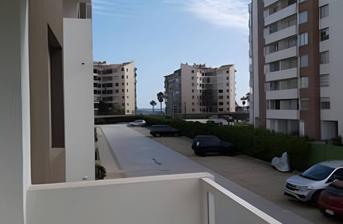 La Serena House | 2nd-floor apartment in a condo. Pacific III
