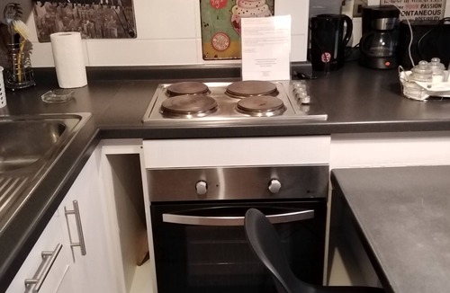 Las Rejas House | A10 Nice apartment up to 3 pax, metro at the door