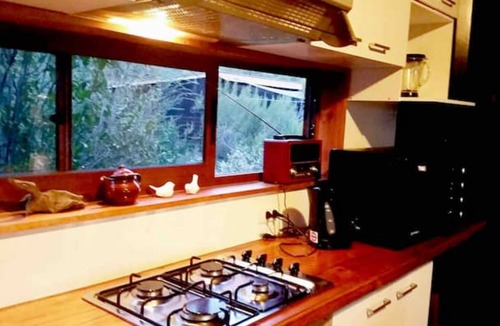 Bajos de Lircay Cottage | Acogedora cabaña frente lago Colbun