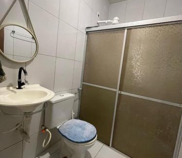Liberdade House | Alugo quarto grande com suite