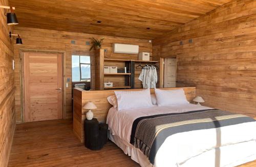 Ensenada Hotel | Ampe Lodge