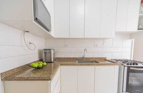 Vila Julia Apartment | Apartamento a 200m da Praia da Enseada no Guarujá