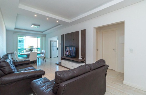 Bombas Apartment | Apartment with 3 Bedrooms and Sea View in Bombas