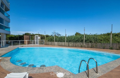 Morro das Pedras Apartment | Apt. in Beachfront Condo w/Pool Pom0111