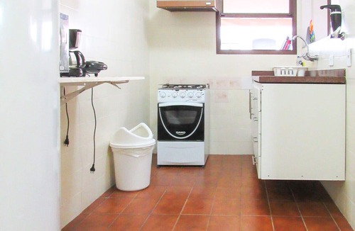Pitangueiras Apartment | Apto c/Piscina e Sauna | 200m Praia Pitangueiras