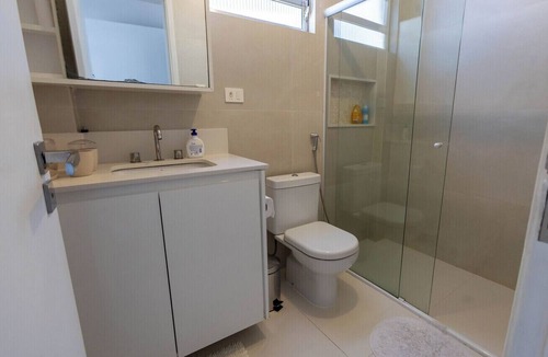 Aparecida Apartment | Apto confortável com linda vista frente para o mar