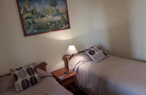 Santo Domingo Bed & Breakfast | B&B Santo Domingo Chile ENGLISH SPOKEN Gran Departamento compartido frente al mar PARQUE TRICAO bird sanctuary 14kms 9miles away DESAYUNO ESTACIONAMIENTO Y WIFI GRATIS Free parking wifi and breakfast