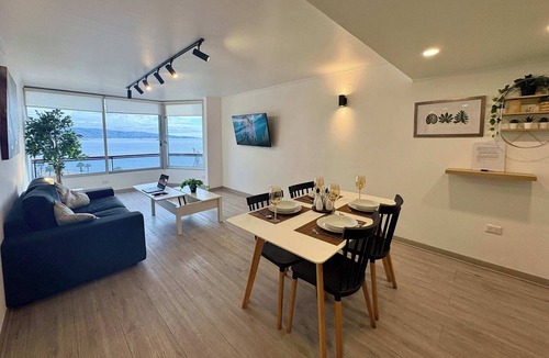 Vina del Mar Apartment | Beachfront Apartment w/Ocean Views & Free Parking