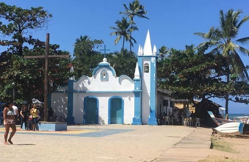 Praia do Forte Apartment | Beautiful apartment within the fishing village for up to 6 people.