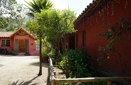 Pirque House | Beautiful Country and Mountain House