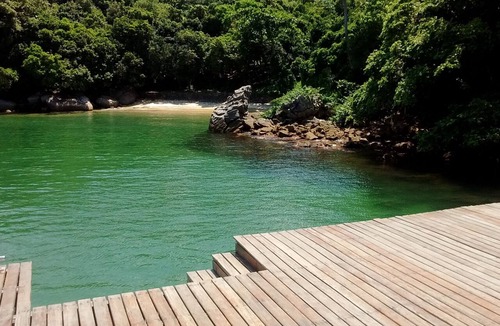 Biscaia House | Biscaia- Beautiful house facing the sea in a gated community with a beach.