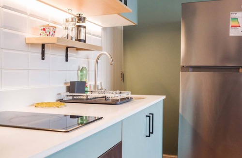 Barrio Italia Apartment | Bright 1BR Apartment with Balcony in Providencia