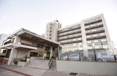 Centro Hotel | Business-Friendly Retreat w/Sleek Style by Chapecó’s City Center