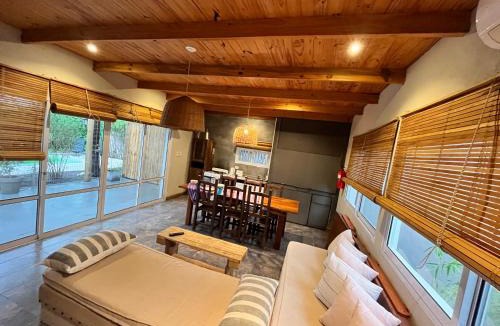 Villa Elisa House | Cabaña Bambu