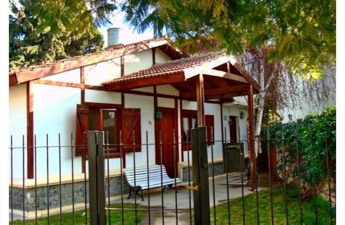 Puerto Madryn House | Cabaña Bº Sur a 6 cuadras de la playa para 4 personas