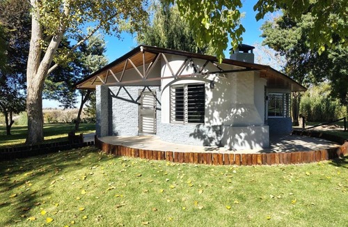 Mendoza Wine Region House | Cabaña con parque en Tupungato