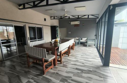Formosa House | Cabaña La Luisa DOS pileta quincho salon