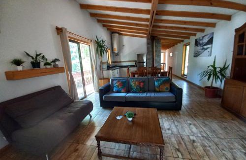 Pinto Cabin | Cabañas Golem - Camino Termas de Chillán
