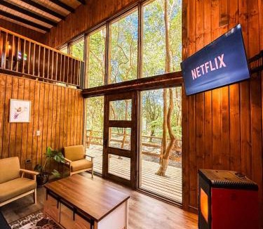 Ensenada Cabin | Cabañas Mountain Fox Chilote - Acceso al Lago - Ensenada