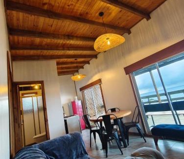 Curanipe House | Cabañas Refugio Costero