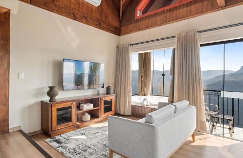 Nova Petropolis House | Cabana Gelb Hütte Vila Germânica by Achei