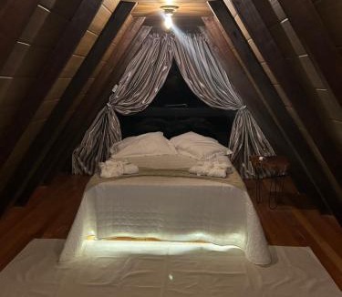 Novo Hamburgo Ski Chalet | Cabana Romântica