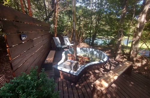 Panguipulli Cabin | Cabin in Coñaripe on the riverbank