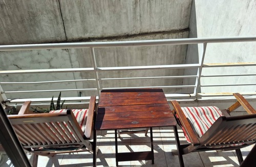 Rosario Apartment | CALI Quiet in the neighborhood of Pichincha close to Medicina and Terminal Bus.