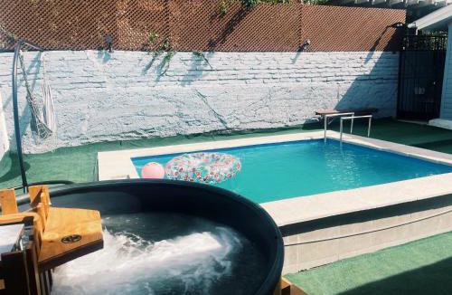 Algarrobo House | CASA 1er piso completo con piscina temperada, tinaja y quincho próxima a Playa Sn Alfonso