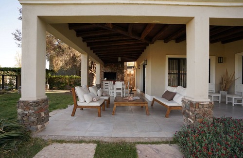 Chacras de Coria House | Casa Andina: Rustic Warmth, Fire Corner and Total Relaxation in Chacras