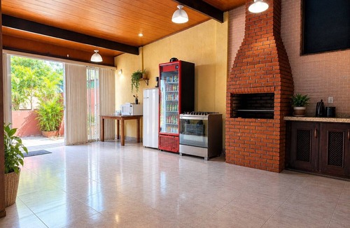 Portinho House | Casa Atenas is a complete and practical house in Cabo Frio with a prime location.
