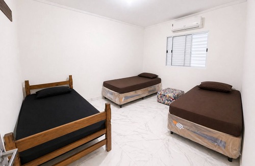 Aviacao Bed & Breakfast | Casa com piscina e churrasqueira a 100m da praia perfeita para famílias