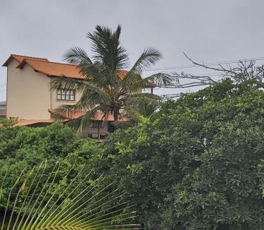 Jacone House | Casa em frente a praia de Jaconé