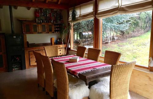 San Martin de los Andes Ski Chalet | Casa familiar en barrio tranquilo.