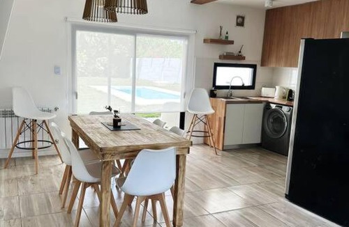 Azul House | Casa impecable con Pileta, Garage