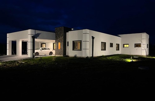 Pinto House | Casa mediterránea 4D lujo cerca de Termas Chillán