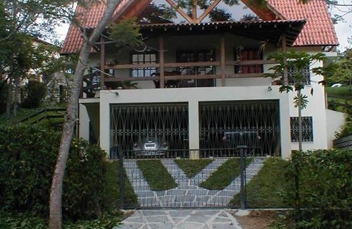 Penedo House | Casa Penedo Martinelli - Tranquilidade e muito verde