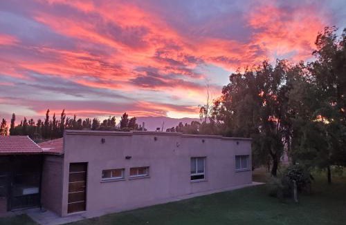San Juan House | Casa quinta en Pocito con pileta quincho cancha de futbol