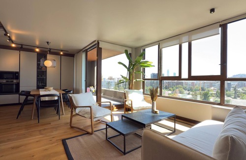 Vitacura Apartment | Charming 1-br apartment with Private Terrace and Pool + AC and WiFi in Vitacura