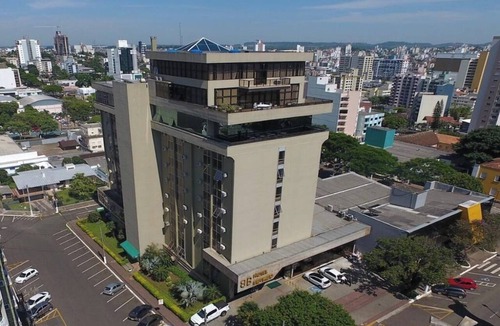Centro Hotel | Charming Space w/Laqueada Wood Decor + “O Desbravador” Nearby
