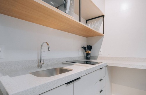 Santo Antonio de Lisboa Apartment | Charming Studio in Santo Antonio Mal0105