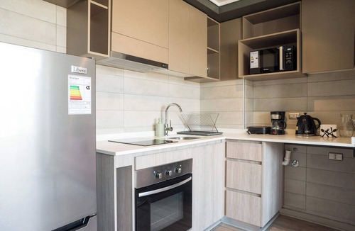 Santiago Apartment | Chic 2BR Apt in Nunoa with Balcony for 5