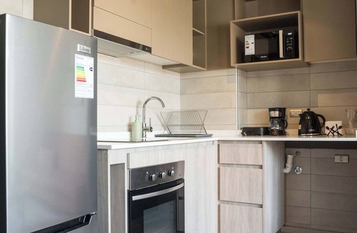 Santiago Apartment | Chic 2BR Apt in Nunoa with Balcony for 5