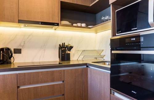 El Golf Apartment | Chic 2BR2BA Haven in the Heart of Las Condes Oasis