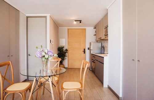 Nunoa Apartment | Chic Urban Studio Perfect for Business or Leisure