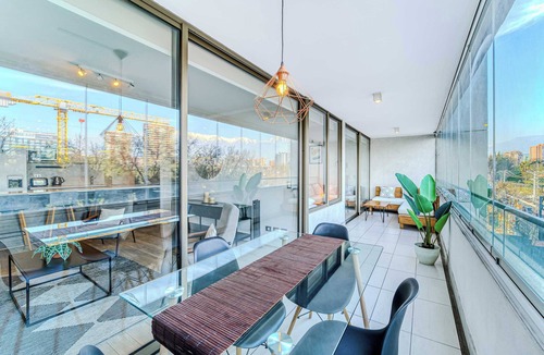 Apoquindo Apartment | Citadel View 2BR Balcony & Parking