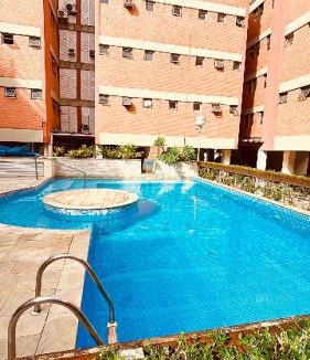 Jardim Vitoria Apartment | Cobertura Aconchegante na Enseada 3 Quartos, Piscina e Conforto a Poucos Passos do Mar