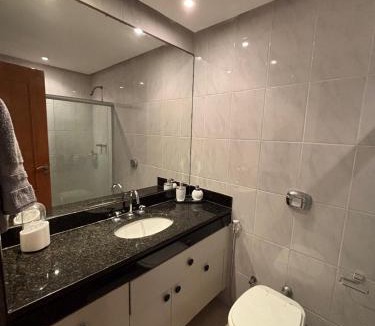 Recreio dos Bandeirantes House | Cobertura na praia - quarto privativo - apenas para mulheres