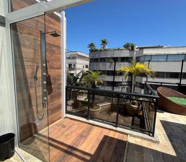 Recreio dos Bandeirantes House | Cobertura na praia - quarto privativo - apenas para mulheres